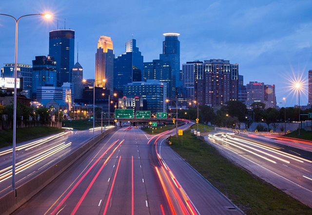 拓得利金属天花-工程灯