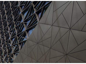 如何保护金属幕墙产品